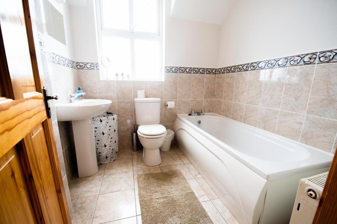 Beautiful Three Bedroom Home In Bundoran Esterno foto